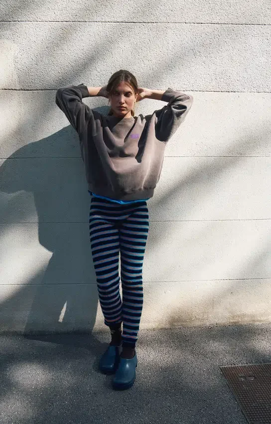 Sweat-shirt pour femme Plizzy Référence : PLI03CH26