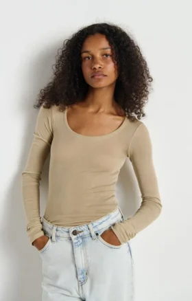 T-shirt femme Massachusetts Référence : MAS04H26